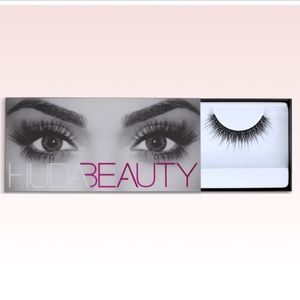 Huda Beauty Lashes